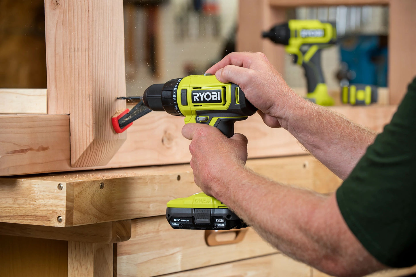 RYOBI 18V ONE+ 1/2" DRILL/DRIVER KIT Item No. PCL206K2